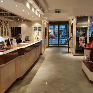 Otel Western Royal Centre ***